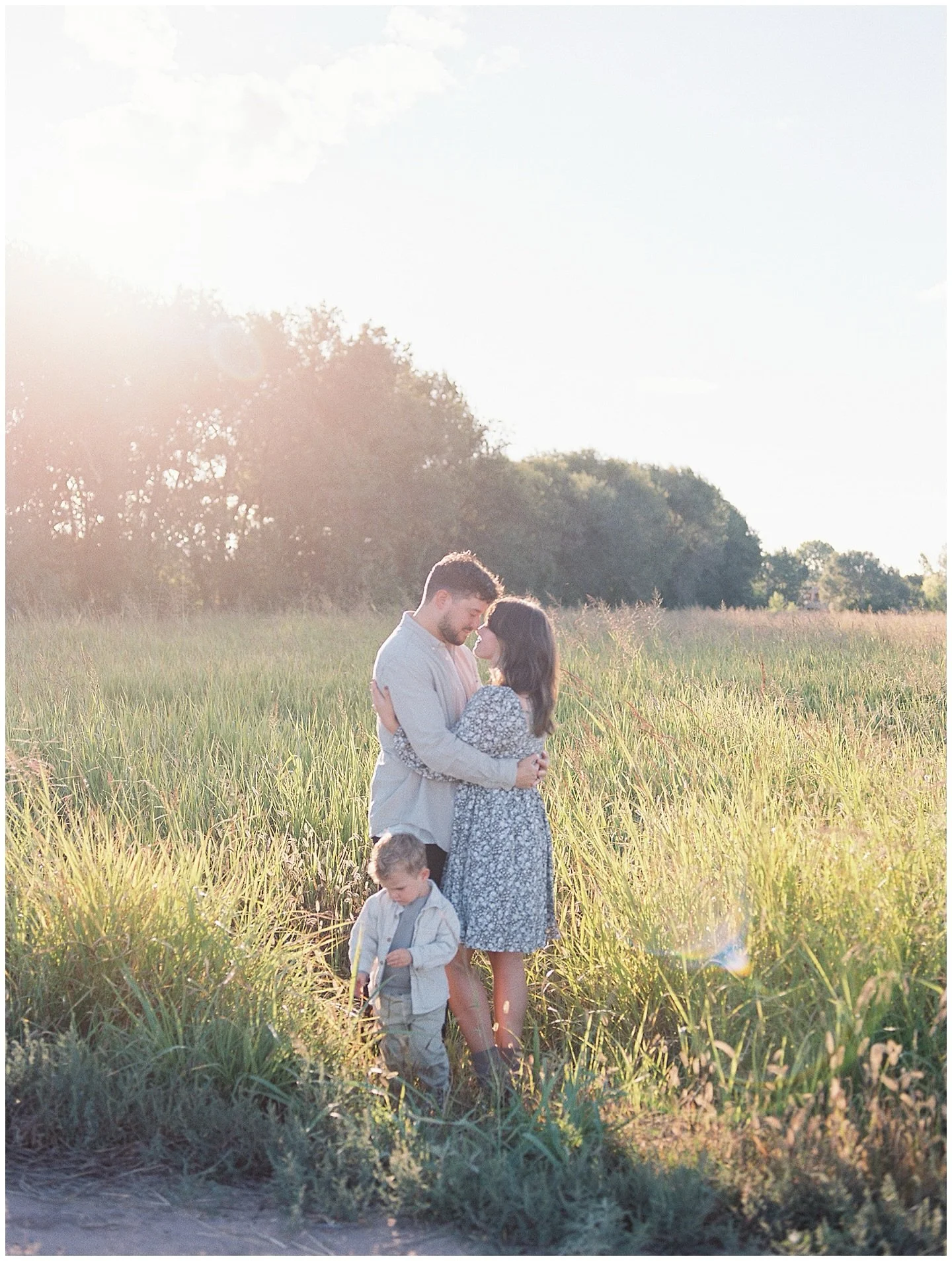Golden hour is more than just a pretty sunset.
It&rsquo;s the time of day when everything softens.
The light gets low and golden,
your kid&rsquo;s hair catches fire in the best way,
and the world just feels slower, sweeter.
Like it&rsquo;s giving you