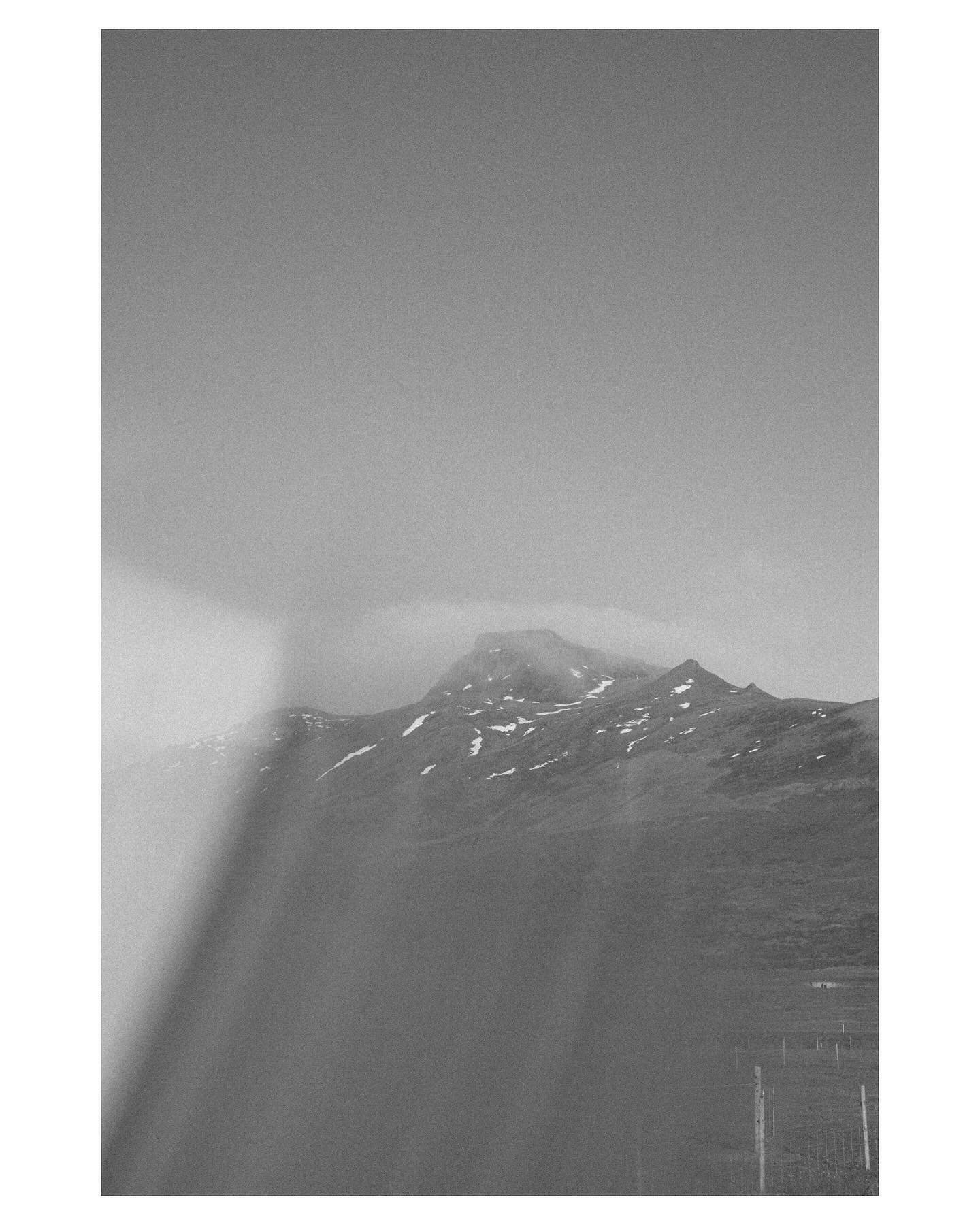 Cyanotype/original 
Cyanotype on Pre-Sensitized &amp; Ready to used sheets.

#cyanotype #alternativeprocess #iceland #mountain