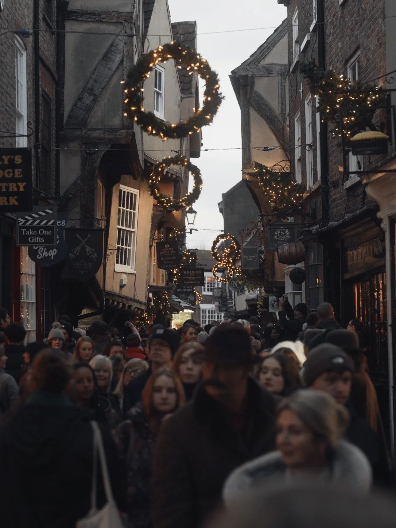 Video of York, Yorkshire, cozy Christmas mood in Yorkshire, England