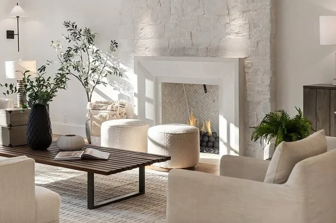 Fireplace surround Modern 10 
.
.
.
#artbyarafireplace #fireplace  #fireplacesurround #fireplacedesign  #caststone #fireplaceideas #stonesurround #stonemantel #limestonefireplace #luxuryfireplace #customfireplace #customsurround #modernfireplace #non