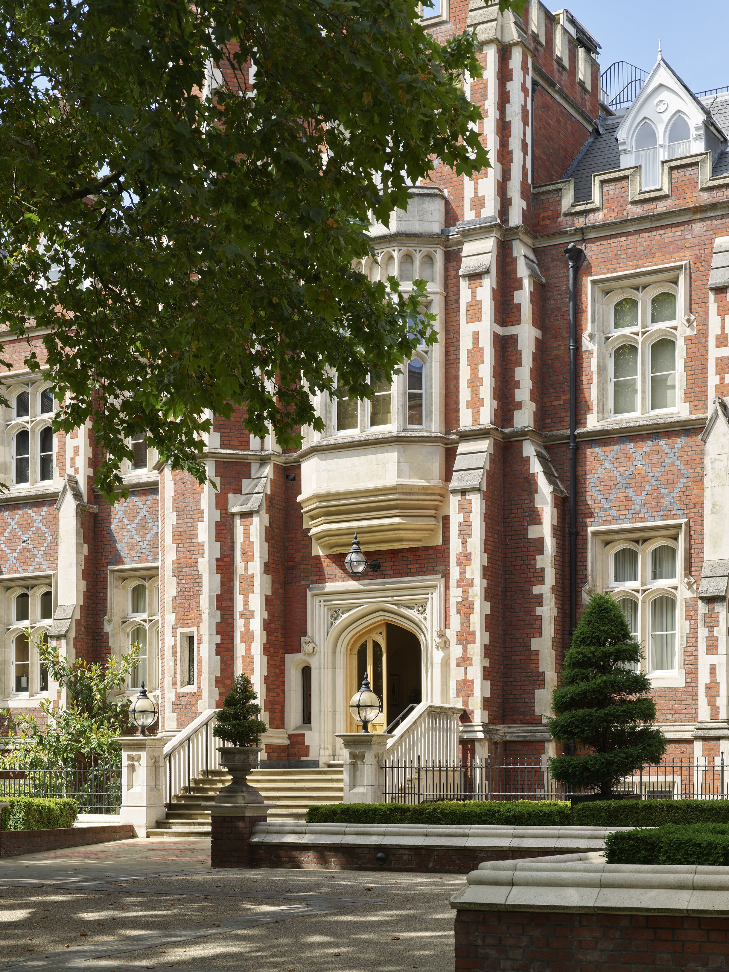 Chelsea Apartment II