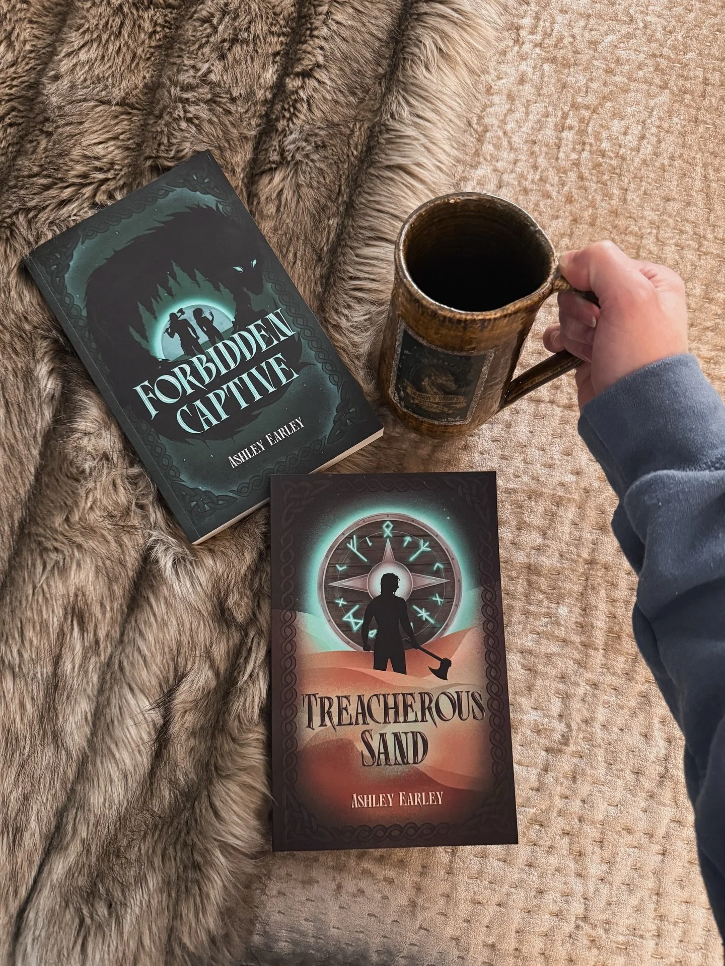 My author copies have arrived! 🤩

I have a few upcoming signings to celebrate the release of 𝐓𝐑𝐄𝐀𝐂𝐇𝐄𝐑𝐎𝐔𝐒 𝐒𝐀𝐍𝐃 so I have a bunch of boxes set to be delivered soon! I cannot wait to continue with this series. Introducing Keyon&rsquo;s P