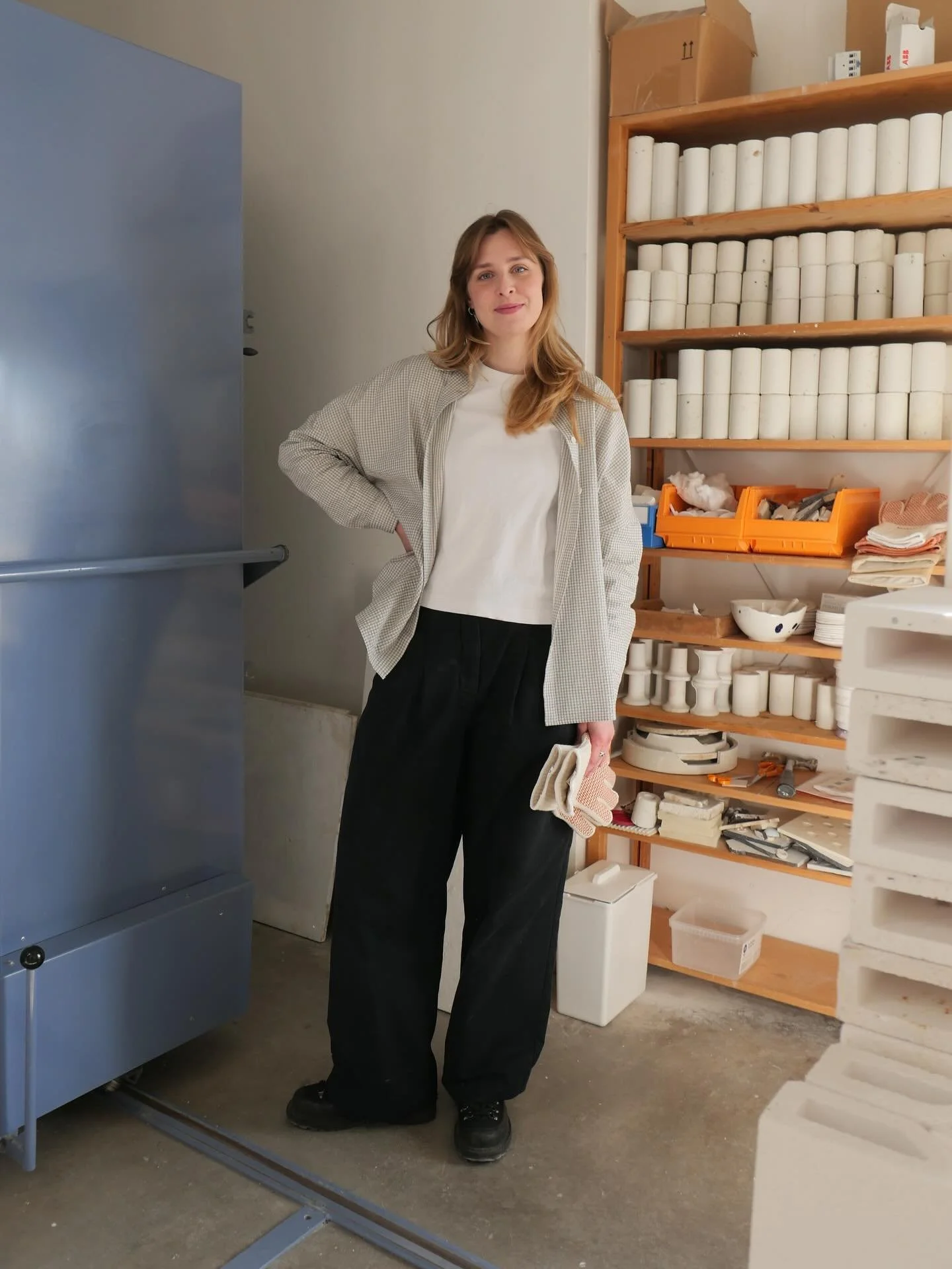 For the last month we have been accompanied by Agata Kutniowska, who is doing an internship at Arabia Art Department Society as part of her degree at Royal Danish Academy @kglakademi_glass_and_ceramics on Bornholm. The internship is supported by the 