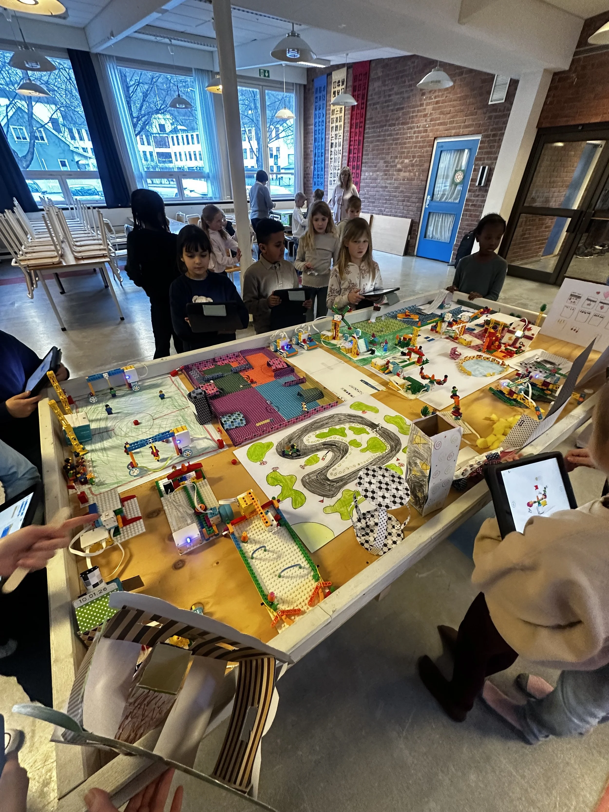 Kreativ bygging og læring med LEGO