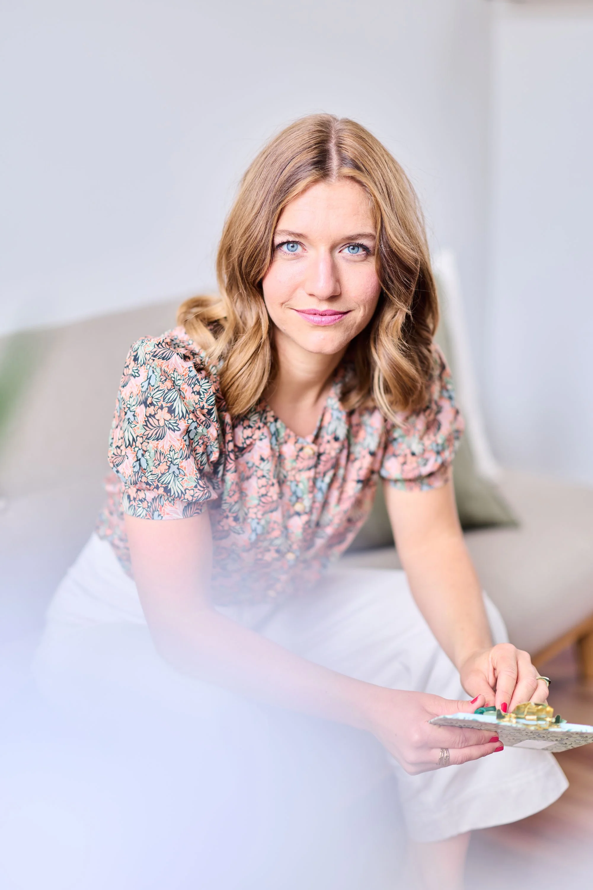 lena-hanzel-visuelle-identitaet-frances