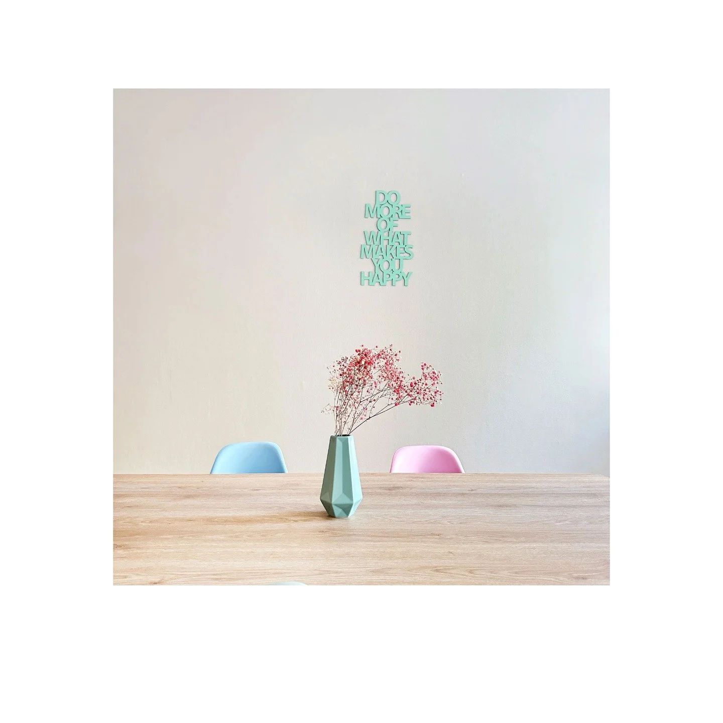 Zur Zeit f&auml;llt mir wieder sehr deutlich auf, wie wichtig es ist, einen ruhigen, sch&ouml;nen Ort zu haben, zum Arbeiten, zum Denken, zum Austauschen. Und auch, um ein bisschen f&uuml;reinander da zu sein und sich &uuml;ber Themen in der Selbstst