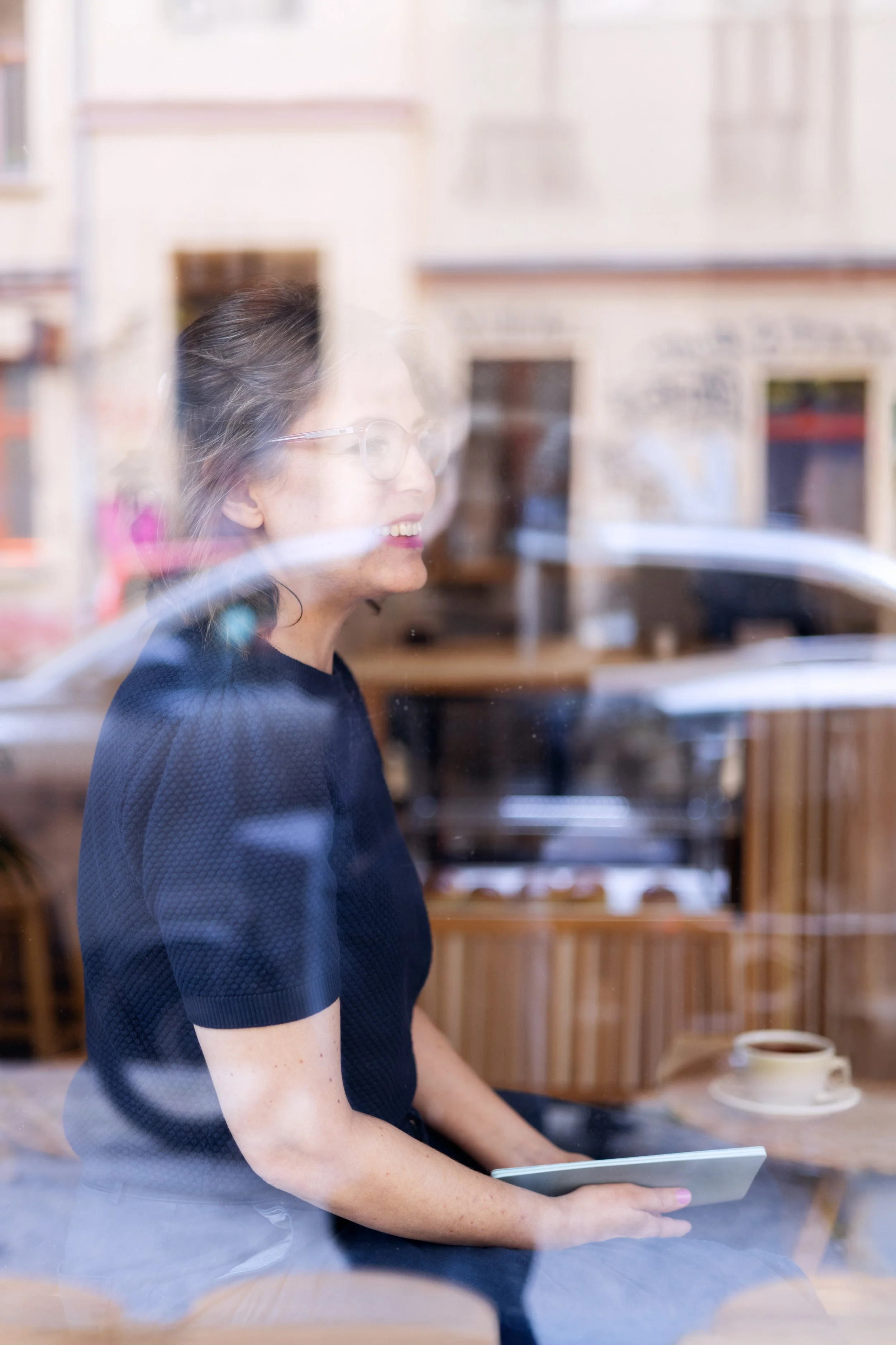 Portrait Grafik-Designerin Lena Hanzel