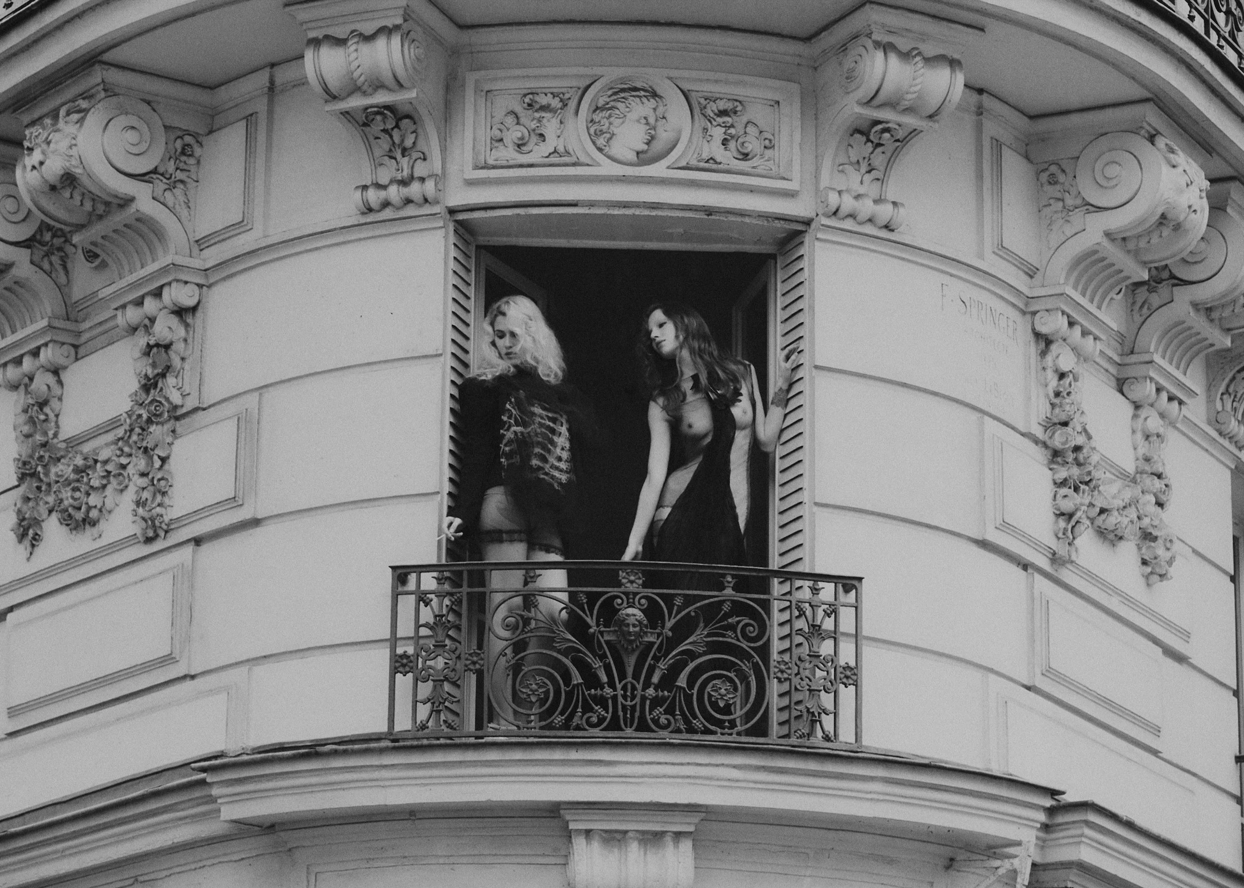 CarnaleRoom_Issue09_BackInParis_ 22.jpg