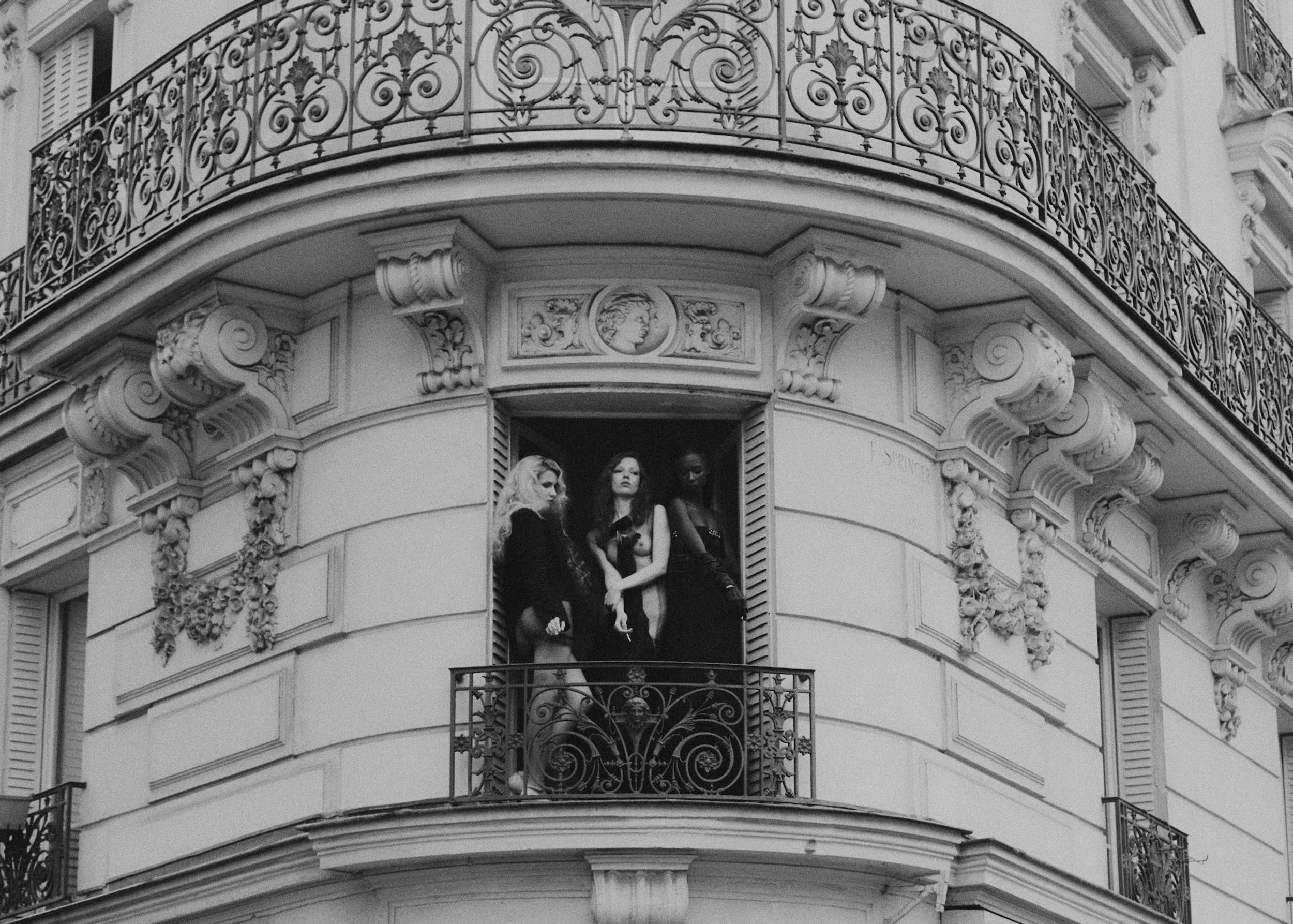 CarnaleRoom_Issue09_BackInParis_ 18.jpg