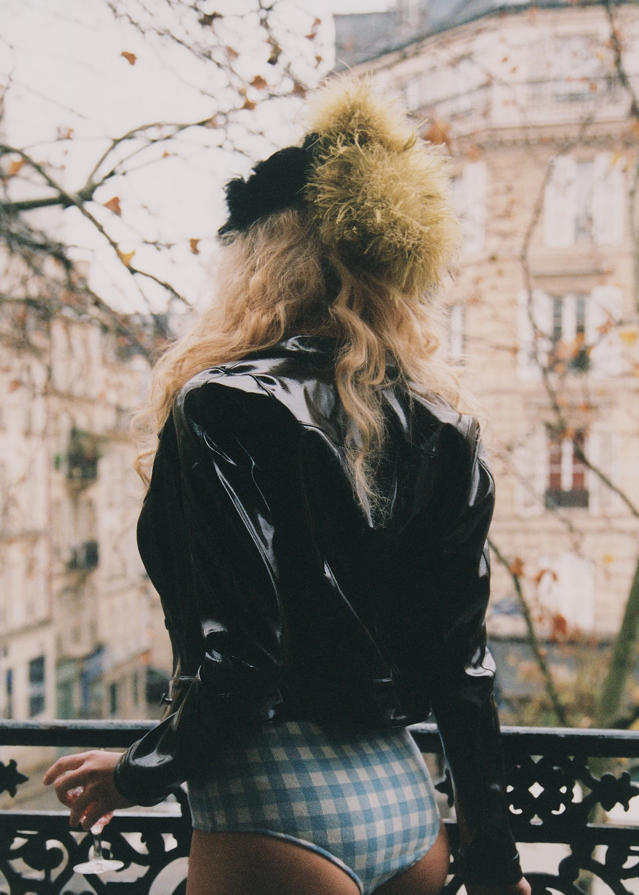 CarnaleRoom_Issue09_BackInParis_ 11.jpg