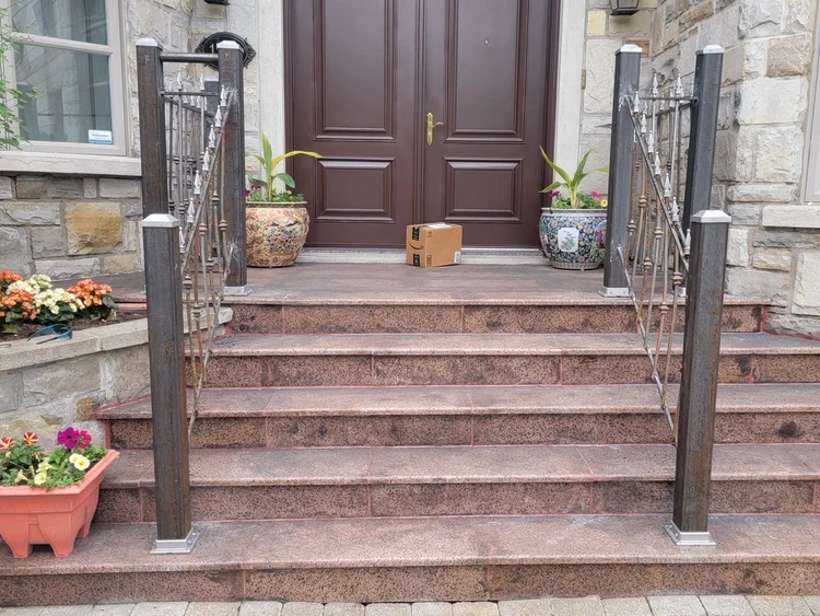 Escaliers en granit et garde-corps — photo 3