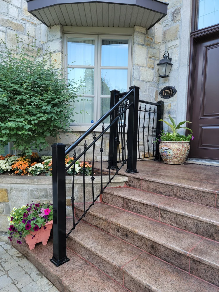 Escaliers en granit et garde-corps — photo 2