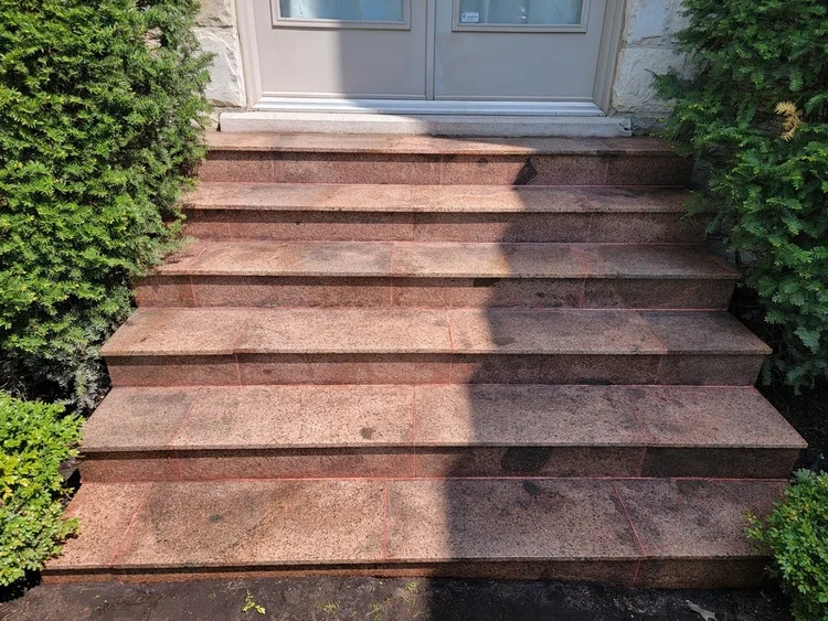 Escaliers en granit et garde-corps — photo 12
