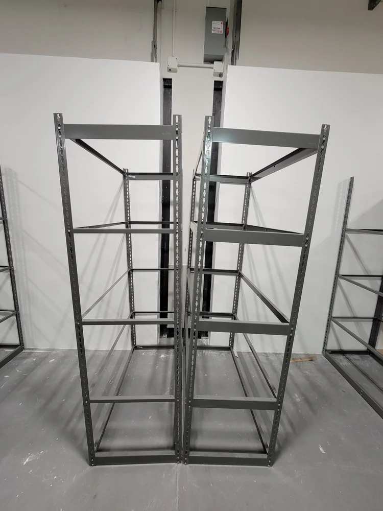 Assemblage de rayonnages d’entrepôt — photo 4