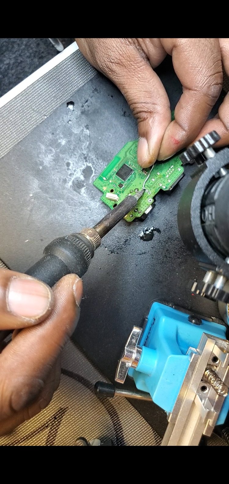 Diagnostic et réparation électroniques — photo 4