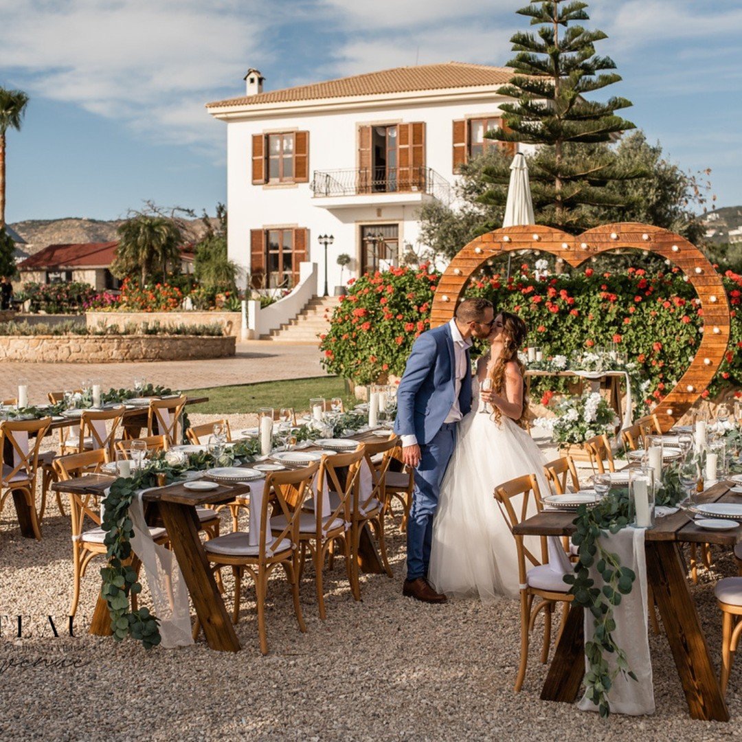 Introducing utterly stunning Paphos Country House wedding venue with panoramic views over the mountains and ocean.... @lchateaupaphos 

Planning a wedding with the team at @lchateaupaphos couldn't be easier! 

You can enquire with them here: info@lch