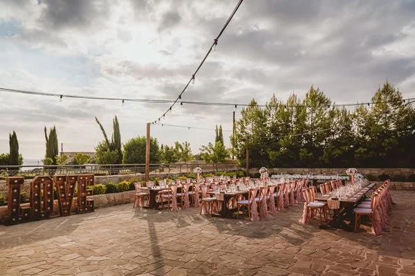 Liopetro-dinner-tables.jpg
