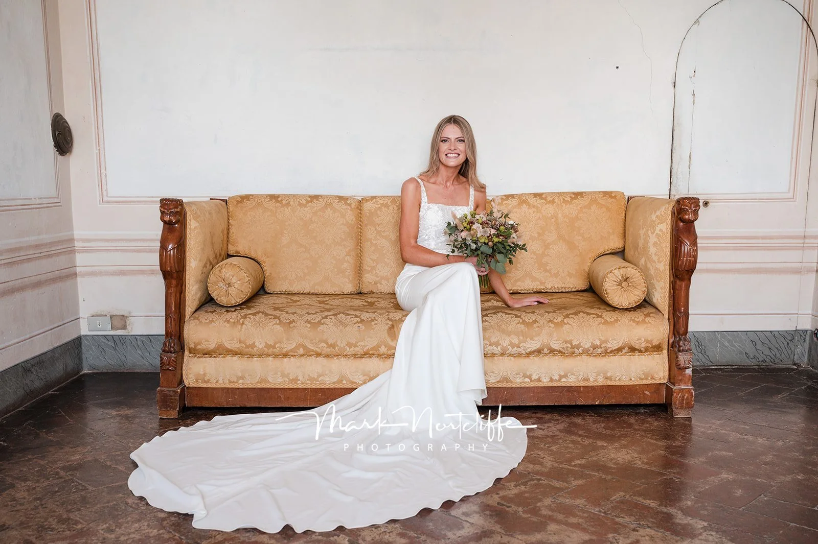 bride-villa-corsini-tuscany.jpg