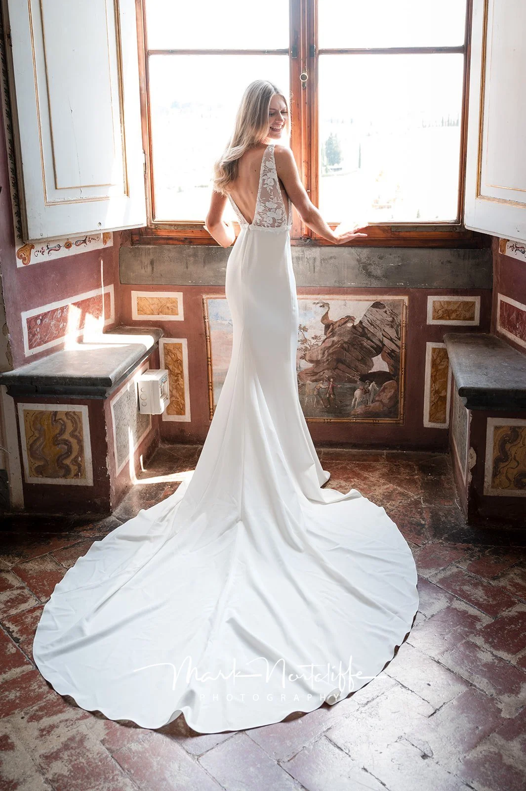 bride-window-villa-corsini-tuscany.jpg