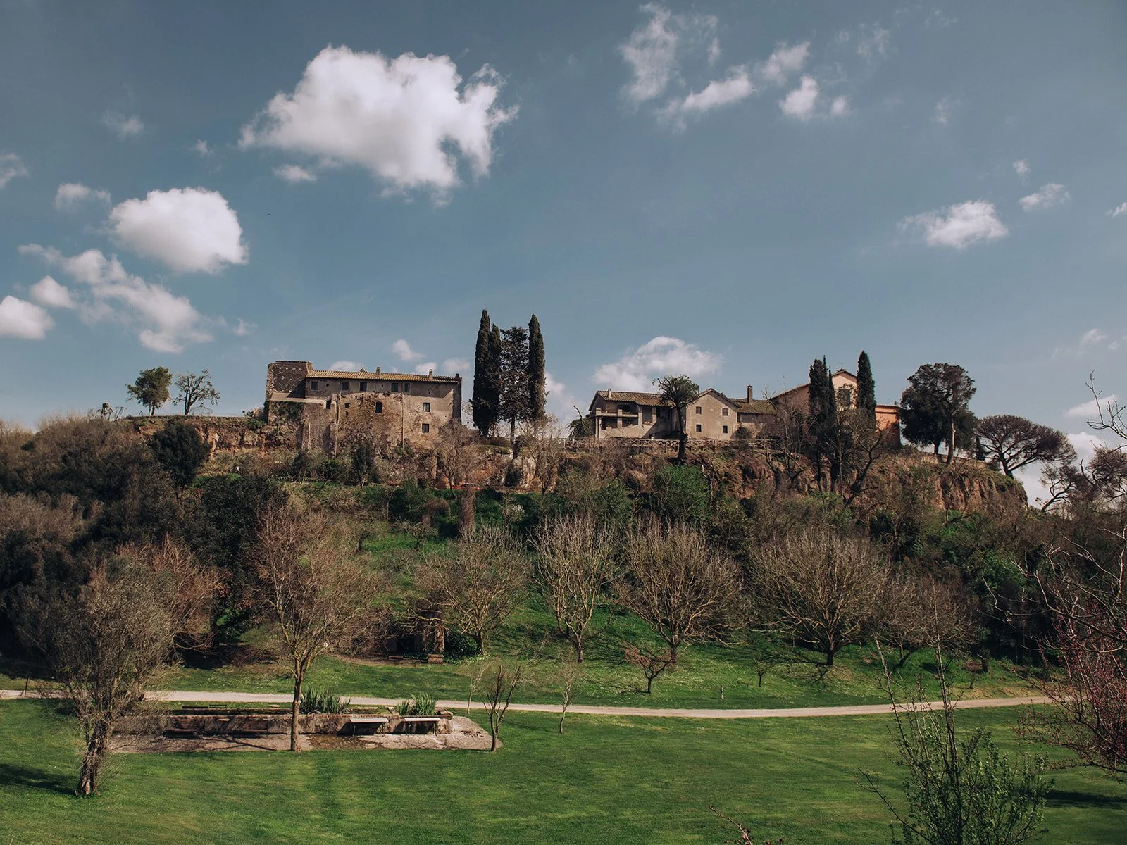 venues-in-distance-tuscany.jpg