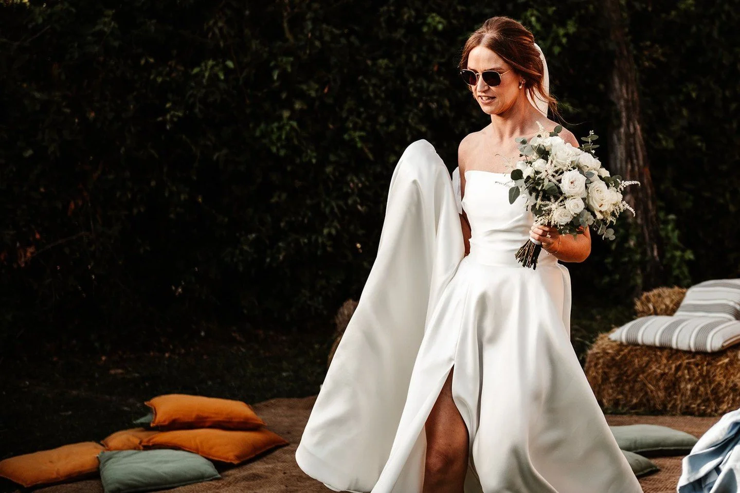 📷 Tuscany through a photographer&rsquo;s lens...
Golden light. Terracotta rooftops. Barefoot joy under festoon lights.....

What is it really like to photograph a wedding in Tuscany?
We asked a UK-based luxury wedding photographer to share their tak