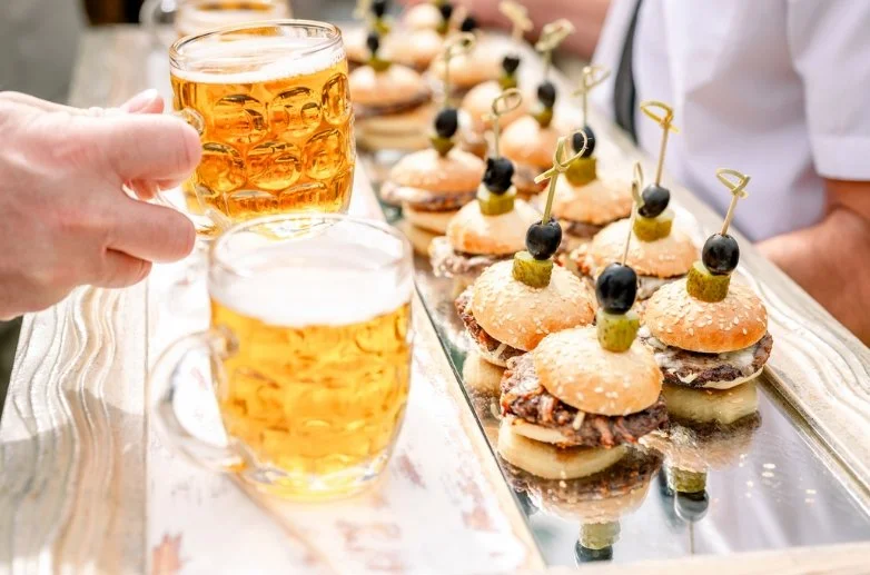 Beer and burger canapes Monte das Oliveiras.jpeg