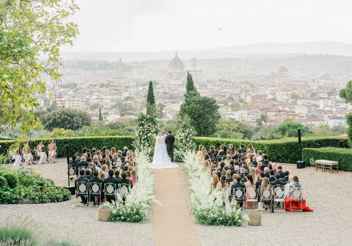 Villa Il Garofalo Florence/50 guests from £21,649