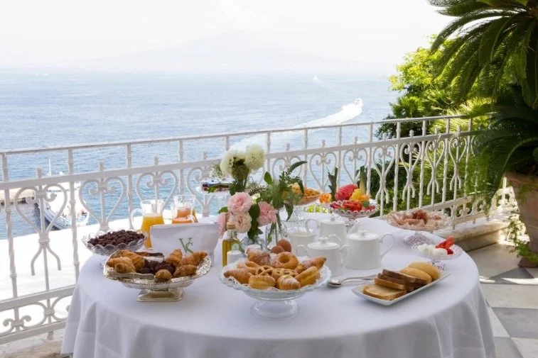 Villa silvana brekfast continental.jpeg