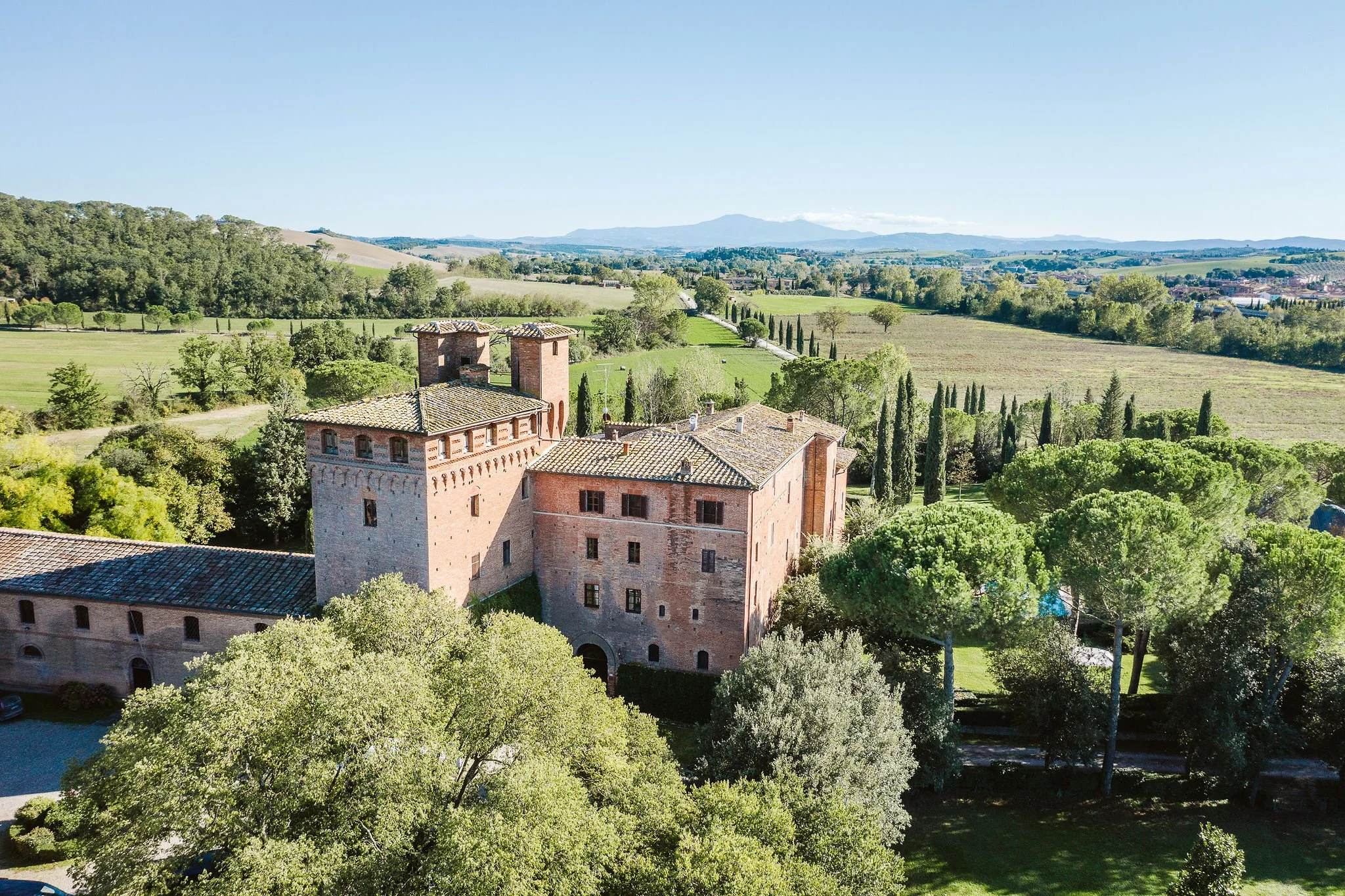 Castello di Fabbiano Siena.jpg