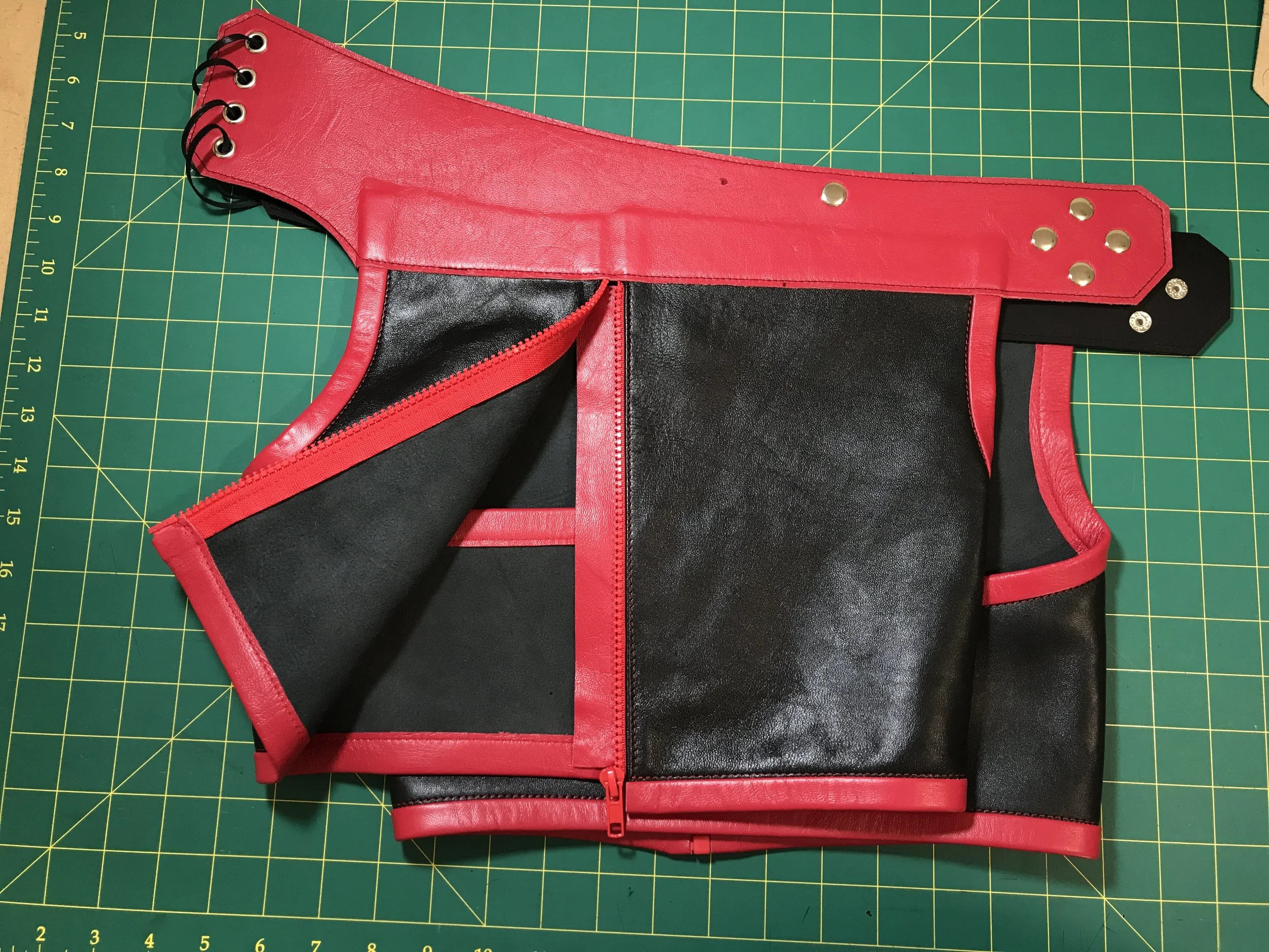 black n red shorty chaps.jpeg
