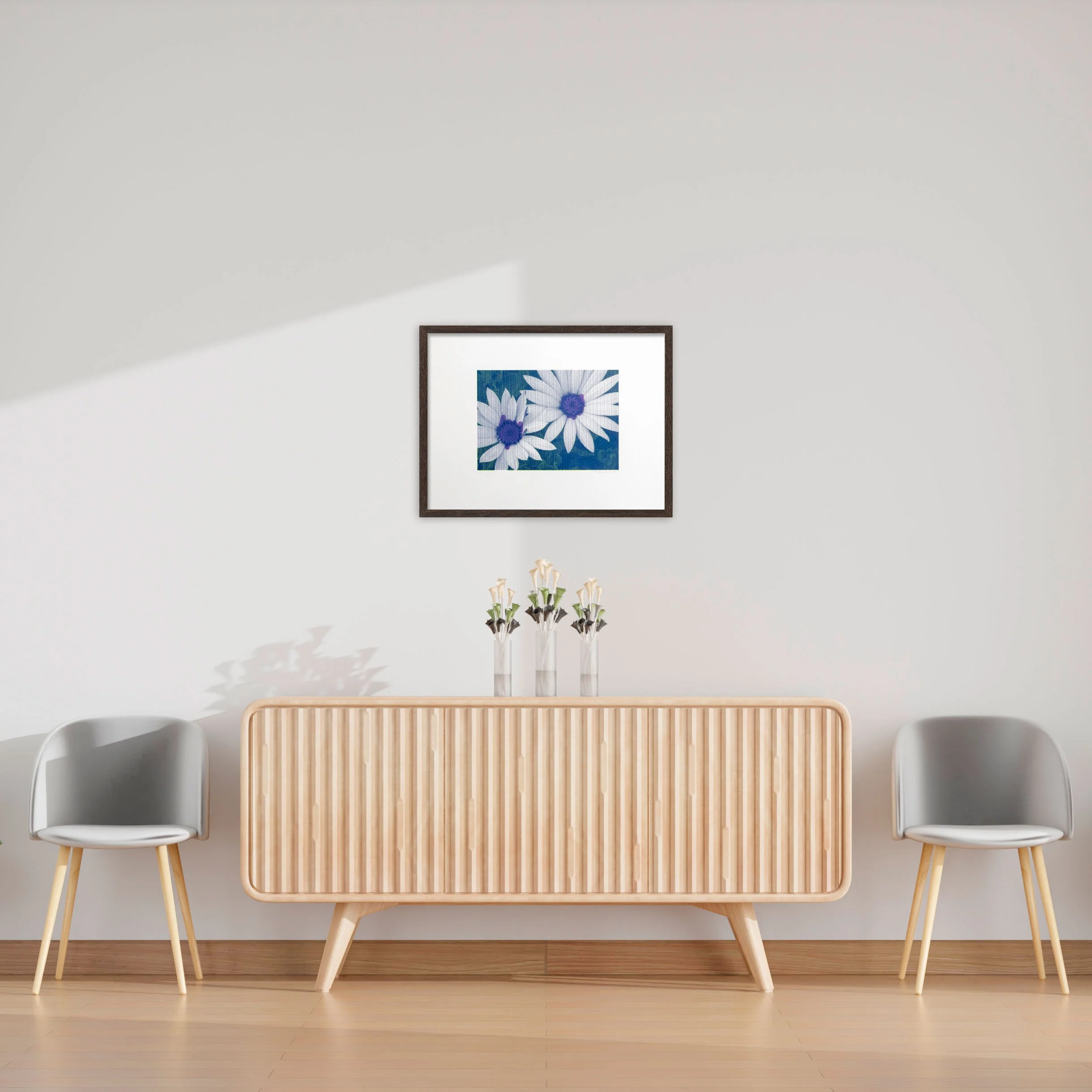 Lim_Vio_Nvy_Daisies-interior.jpg