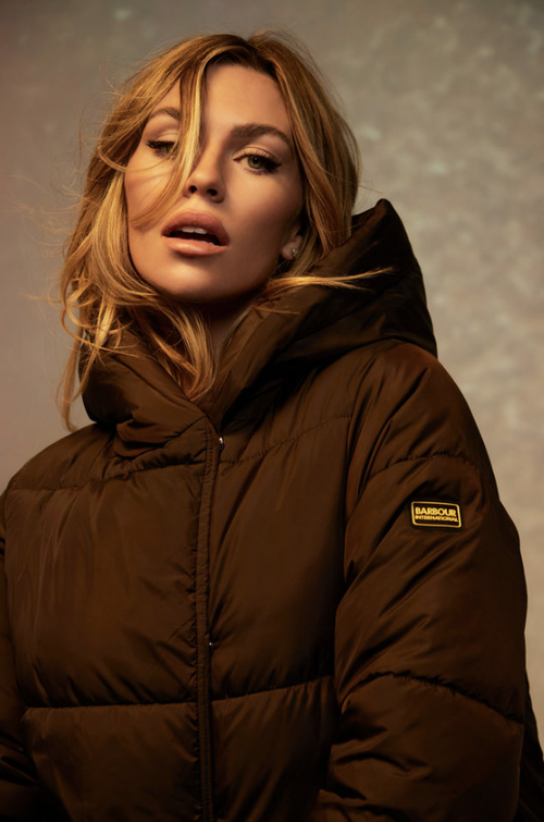 Abbey-Clancy-Barbour-Tessuti-Photoshoot-makeup-by-celebrity-MUA-Cassie-Lomas-2-shot-by-Karis-Kennedy.png