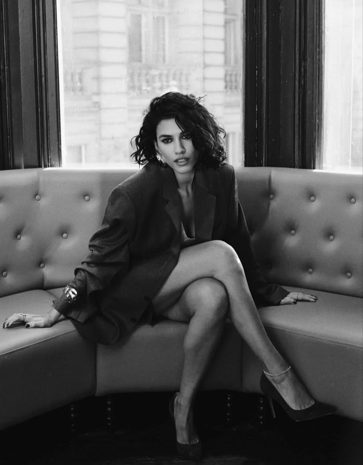 Beautiful @charlotteocofficial 

Makeup by @misscassielomas 
Hair by @reubenwood 

Credits 
Photography by @karlcollinsphoto 
Styling by @joanne_jacobson