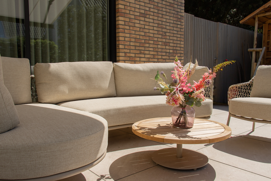 Luxe tuinset in zandkleur