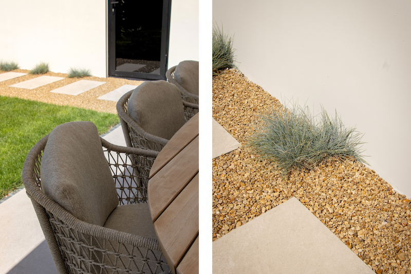 Tuin met tuinset en zandkleur tegels