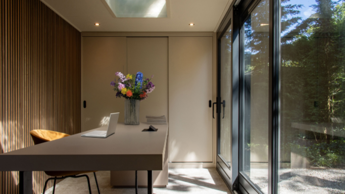 OFFICE | The perfect balance. Working, relaxing and cooking in style