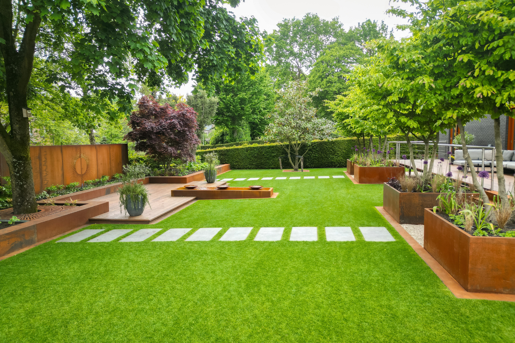 Tuin met cortenstaal