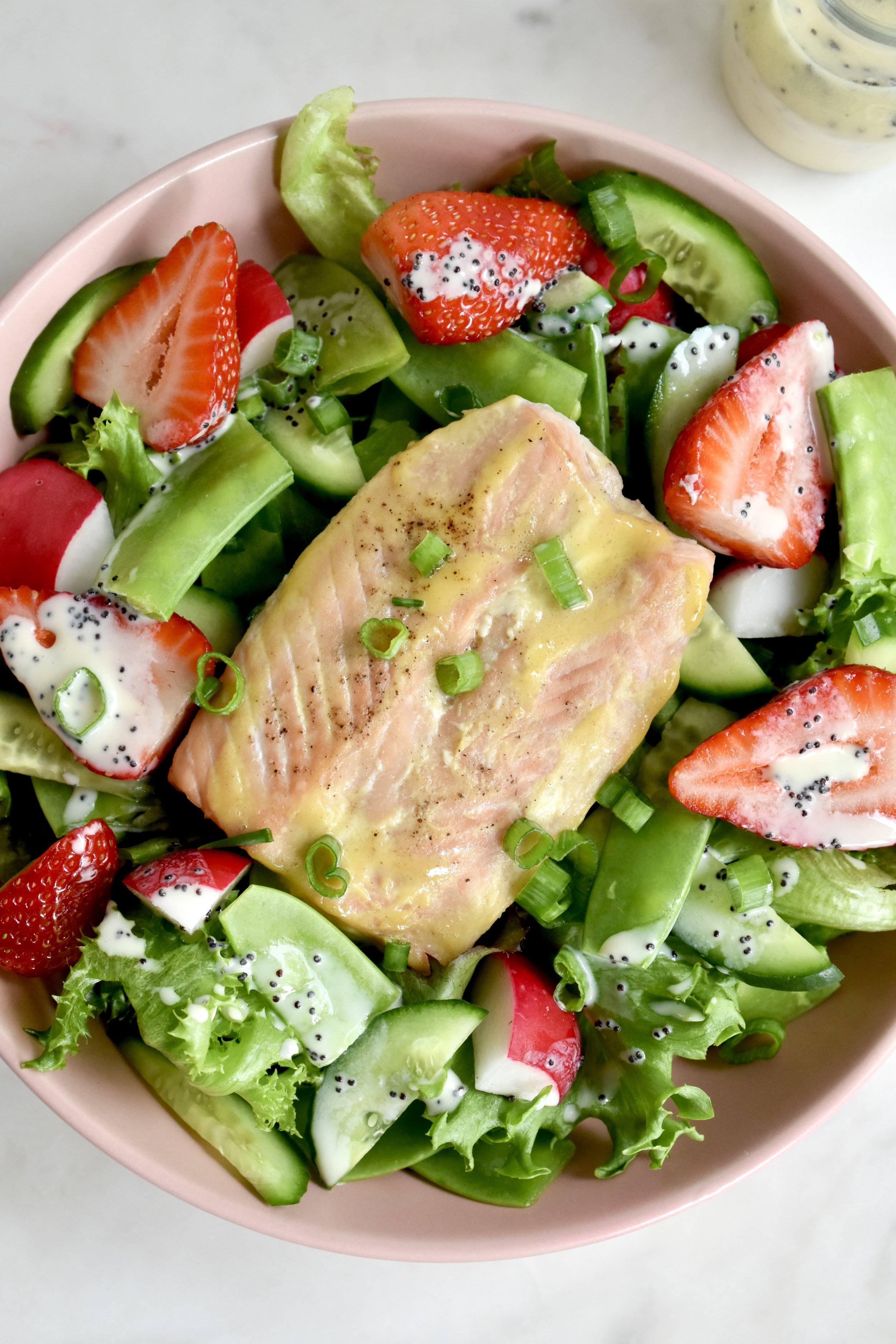 Salade saumon et fraises.jpg