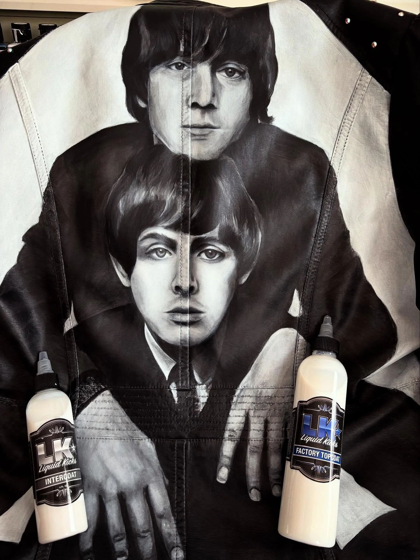 @liquidkicksofficial the perfect finishing layer 🙌🏼 and using intercoat meant I could improve my painting without damaging previous layers - I wasn’t entirely happy with the finished portrait so have been able to tweak features and definition