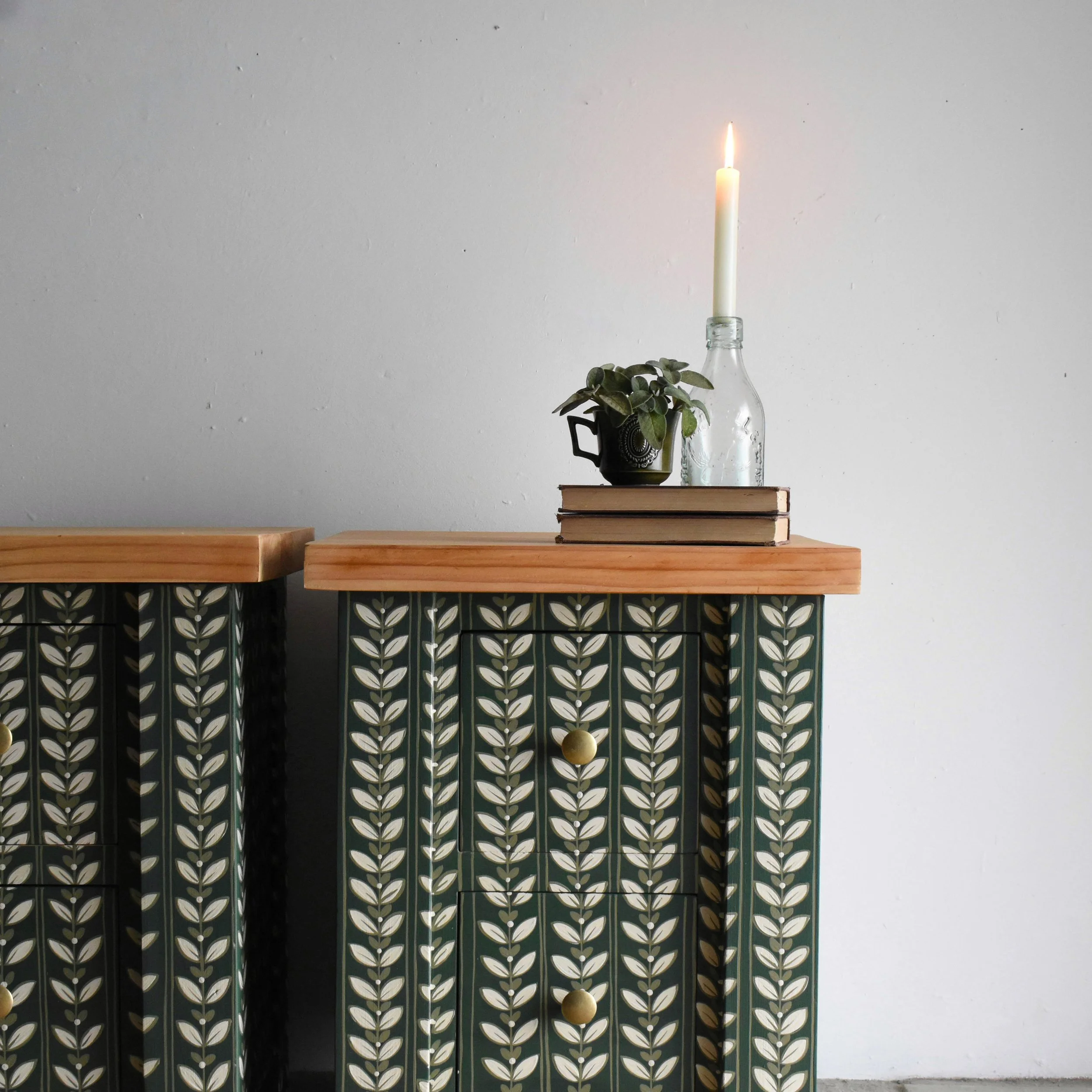 Green Decorative Vintage Folk Art Bedside Drawers