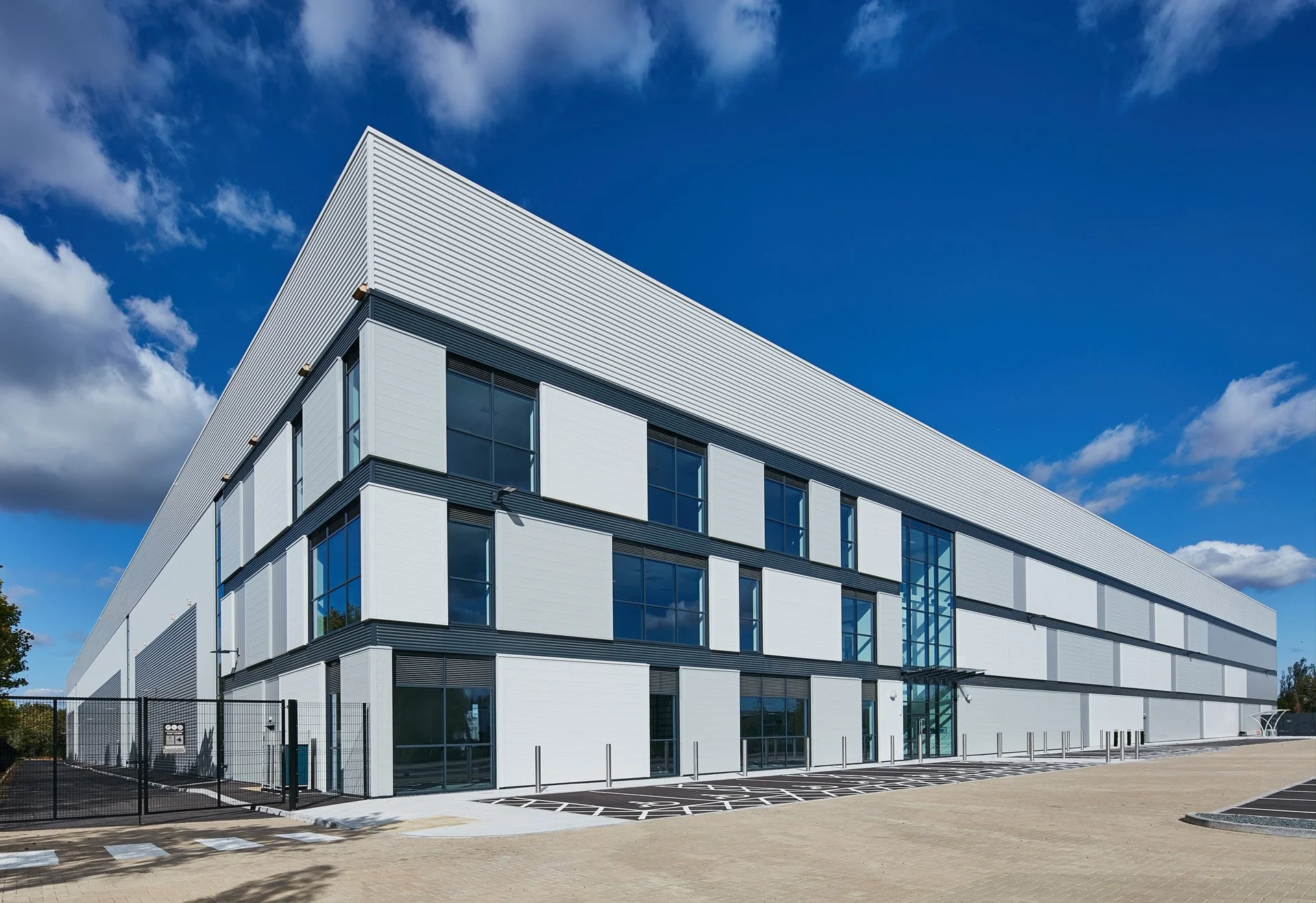 Griffen_Milton_Keynes_Yoemans_I3D_2506 (web).jpg