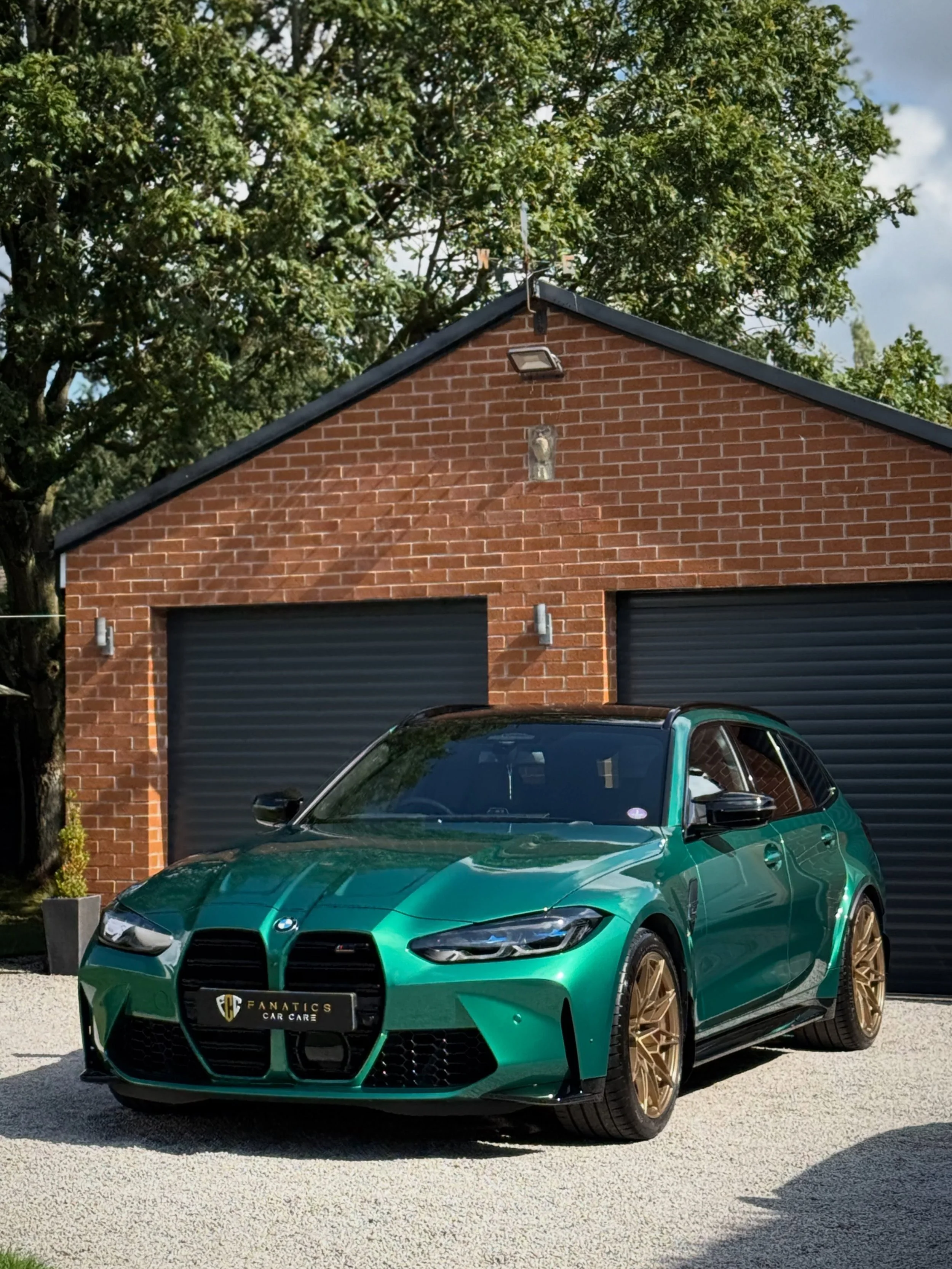 Great to be working on this stunning Isle of Man Green M3 Touring again, this time with its freshly painted CS gold wheels 🤌

2 year ceramic coating applied along with an interior detail. 

Given this performance wagon has full paint protection film