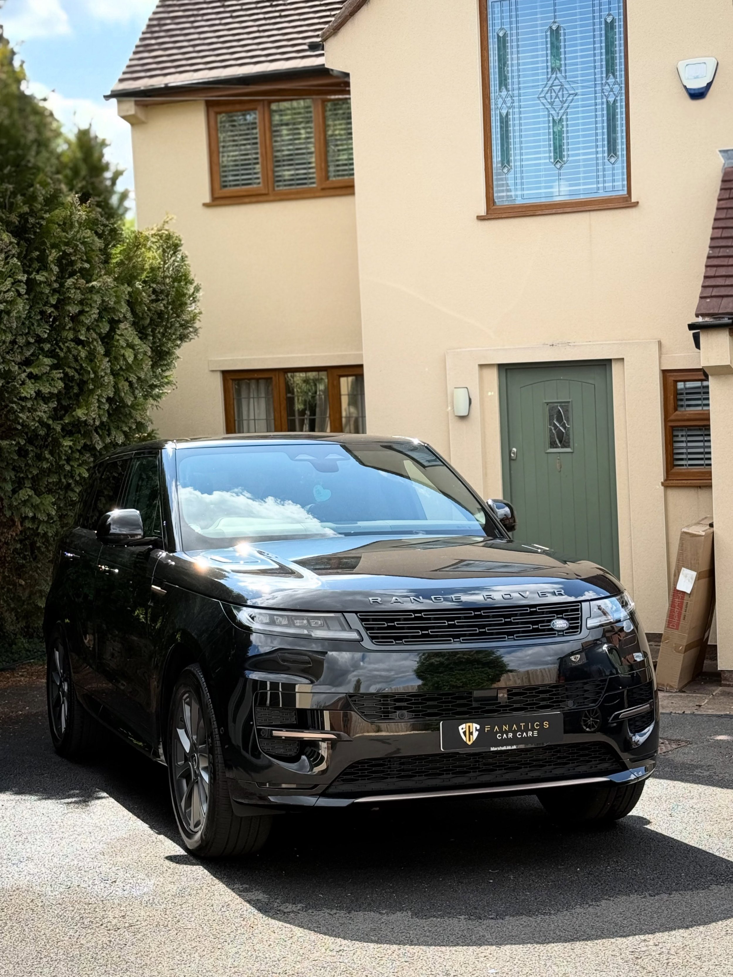 The deepest of deep cleans carried out on this 2025 Range Rover Sport. 

Whilst the exterior wasn&rsquo;t in a bad way, the interior was a different story&hellip; having never been touched since new &amp; subject to some heavy usage along with a dog 
