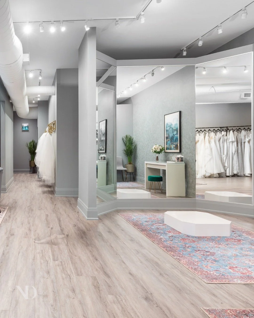 A well-designed fitting room is more than just a place to try something on.

Thoughtful space planning creates privacy, comfort, and confidence, making one of the most important moments in the customer journey feel effortless.

Project: @more2lovebri