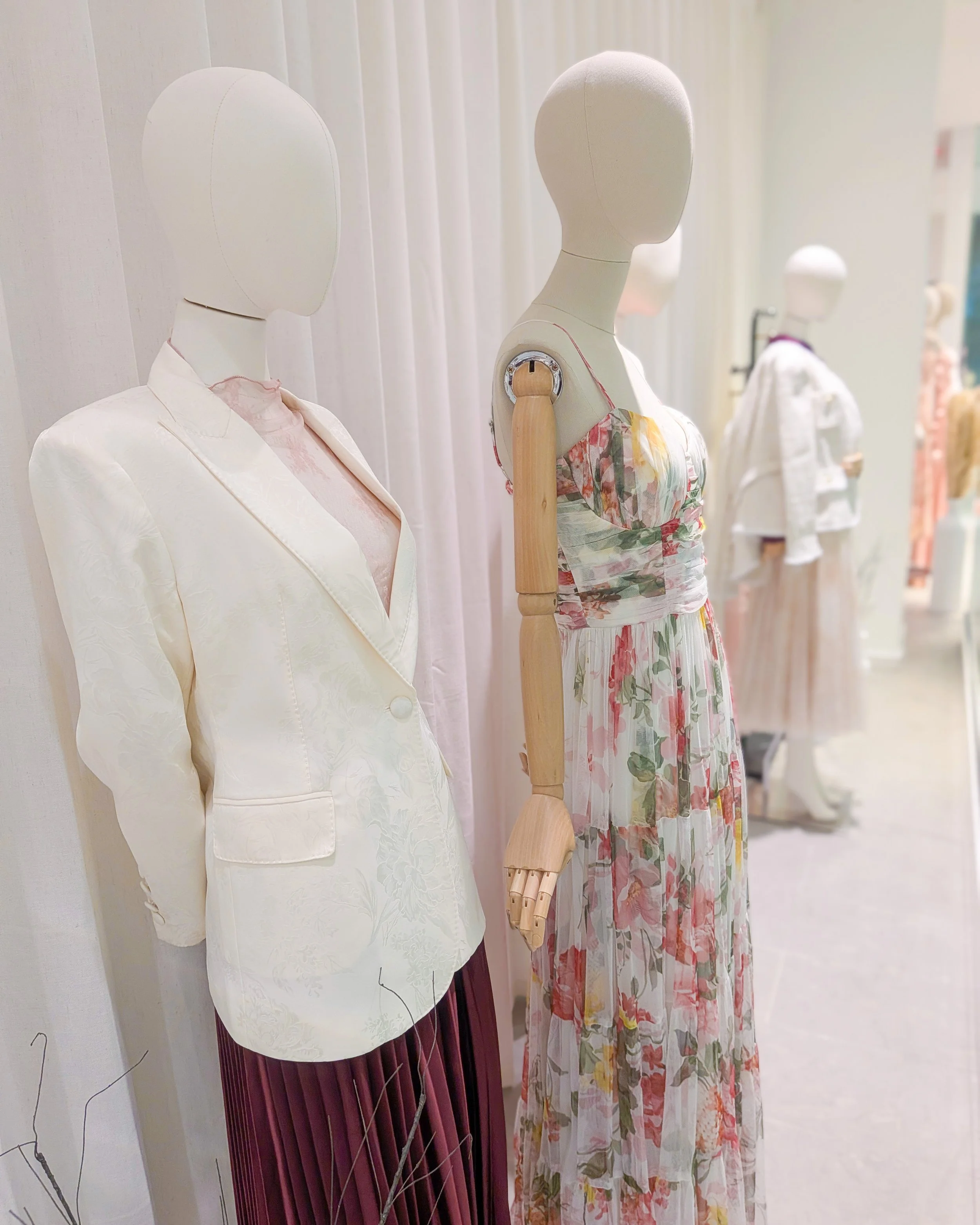 NOLA Designs_Aimee Boutique Window Display (10).jpg