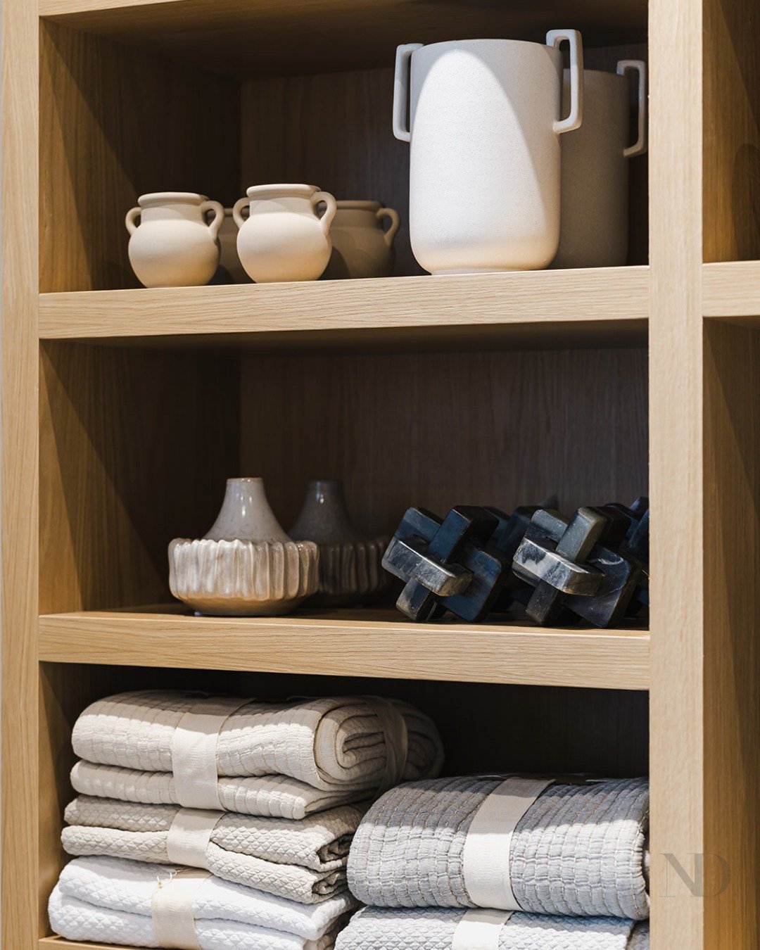 A well-merchandised display can turn everyday shelving into an intentional part of the customer experience. Thoughtful styling helps products stand out while reinforcing the overall feel of the brand.

#VisualMerchandising #RetailDesignCanada #Canadi