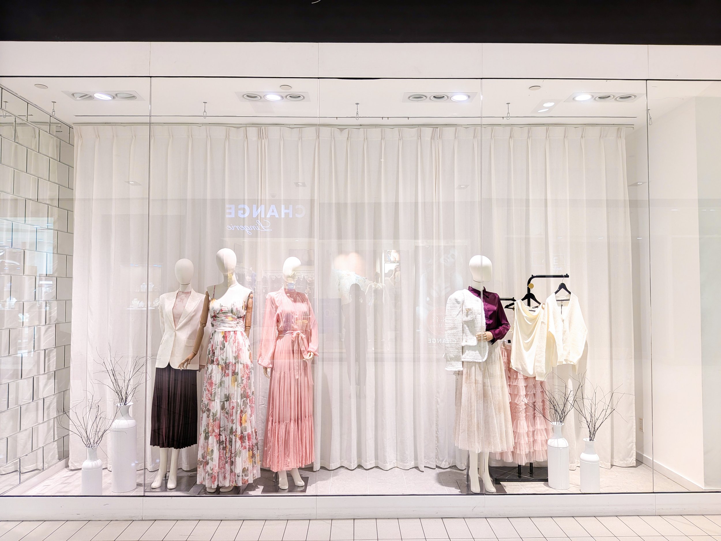 NOLA Designs_Aimee Boutique Window Display (2).jpg