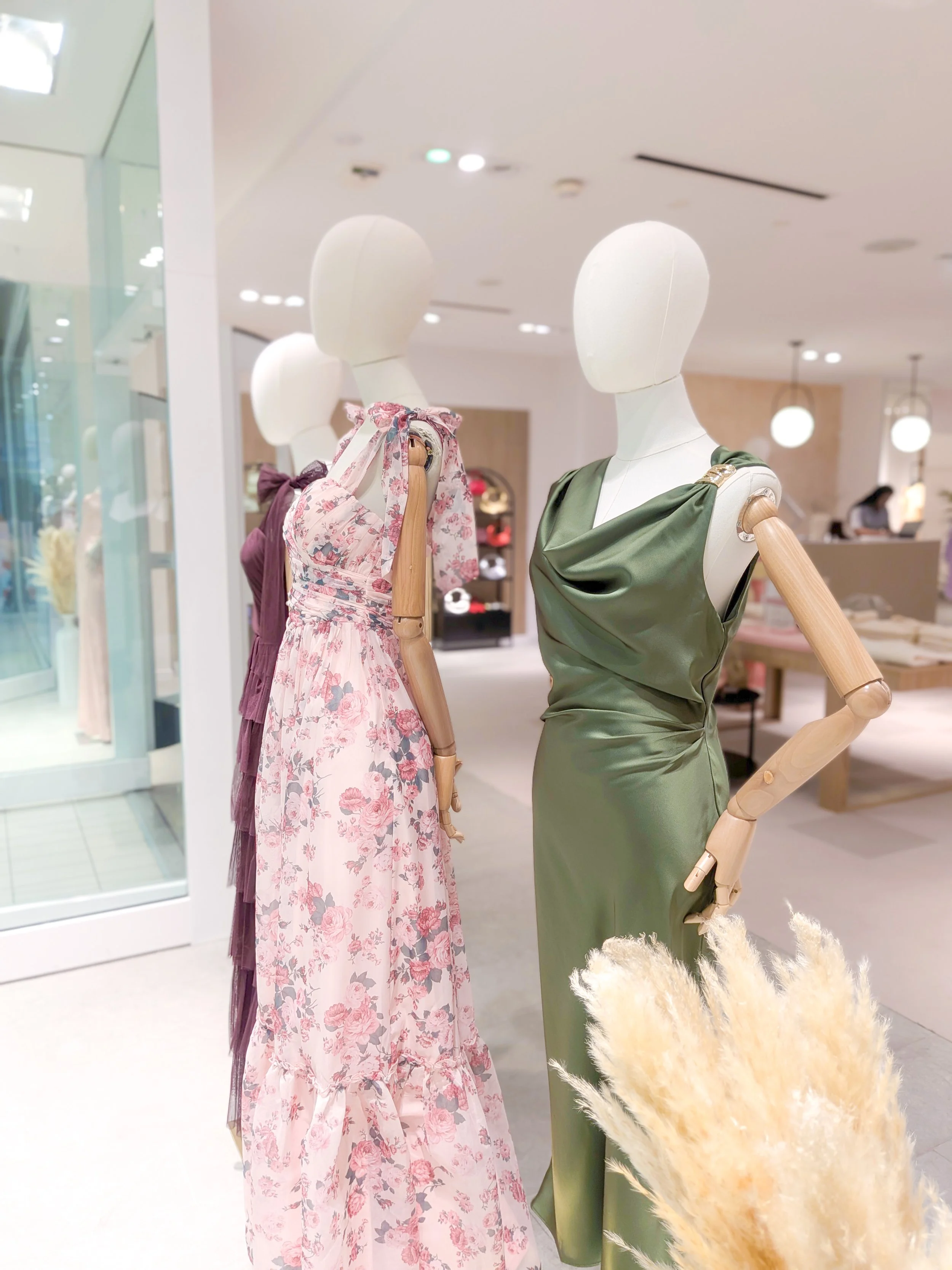 NOLA Designs_Aimee Boutique Window Display (4).jpg