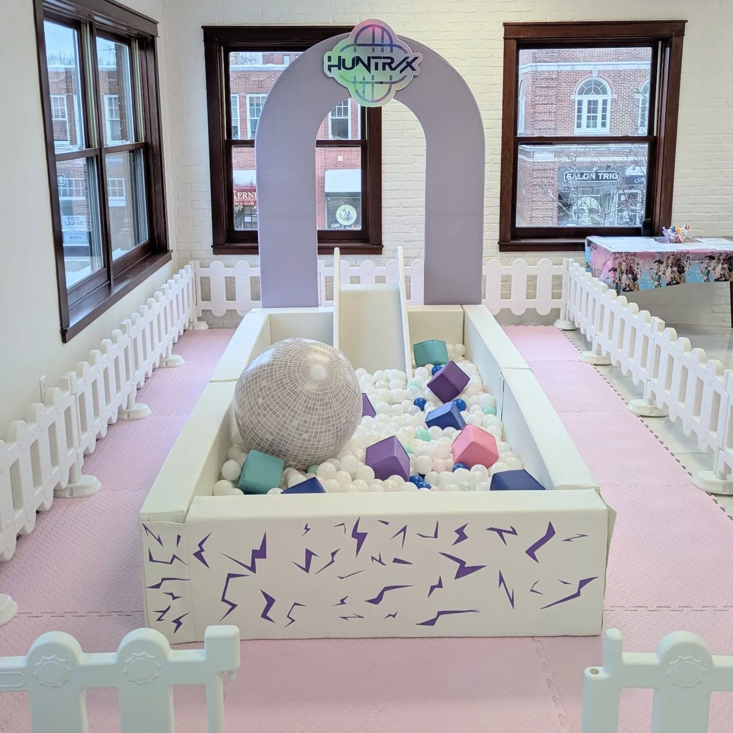 Do you need a giant ball pit at your next event? You betcha! The kids won't forget this awesome experience. Our new XL 10ft ball pit is ready to party 🎉🎵 Check out all of our rentals on our website, serving Northern Illinois. 

#ballpit #kidspartyi