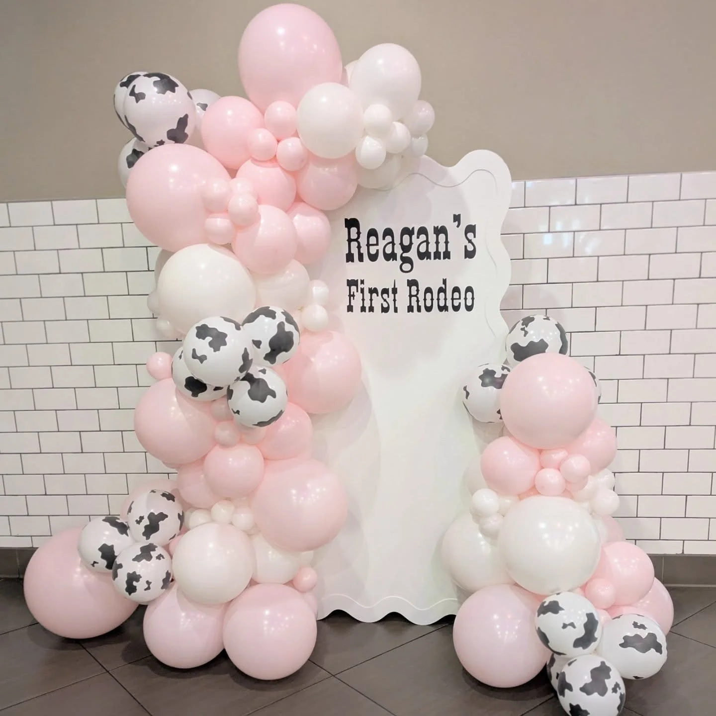 Rodeo, but make it CUTE! 
Backdrops, soft play, bounce houses, and helium balloons delivered in Northern Illinois! Check out our site for rental options. #rodeo #illinois #elgin #firstrodeo #firstbirthday